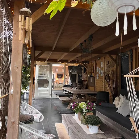 Apartment Gastenverblijf Met Een Grote Veranda En Jacuzzi *