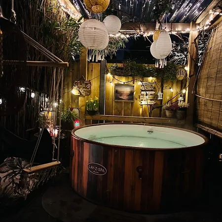 Gastenverblijf Met Een Grote Veranda En Jacuzzi * Leidschendam