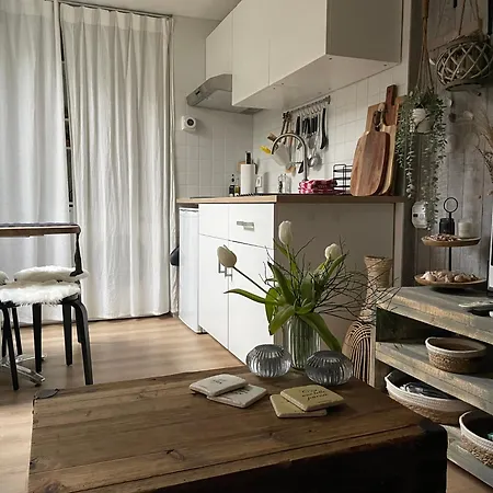 Gastenverblijf Met Een Grote Veranda En Jacuzzi * Leidschendam