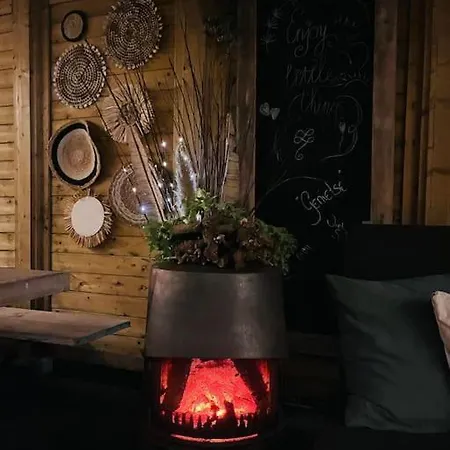 Apartment Gastenverblijf Met Een Grote Veranda En Jacuzzi