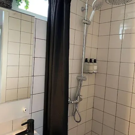 Gastenverblijf Met Een Grote Veranda En Jacuzzi Apartment *
