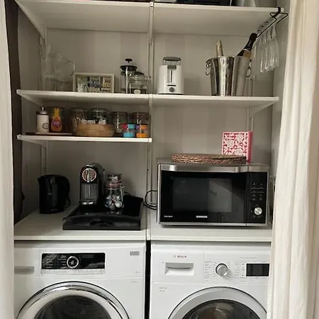 Apartment Gastenverblijf Met Een Grote Veranda En Jacuzzi Leidschendam