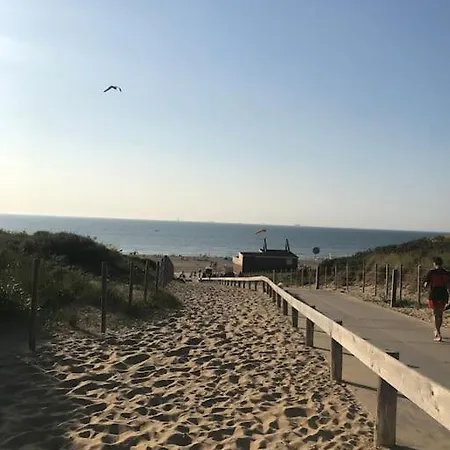 Gastenverblijf Met Een Grote Veranda En Jacuzzi *